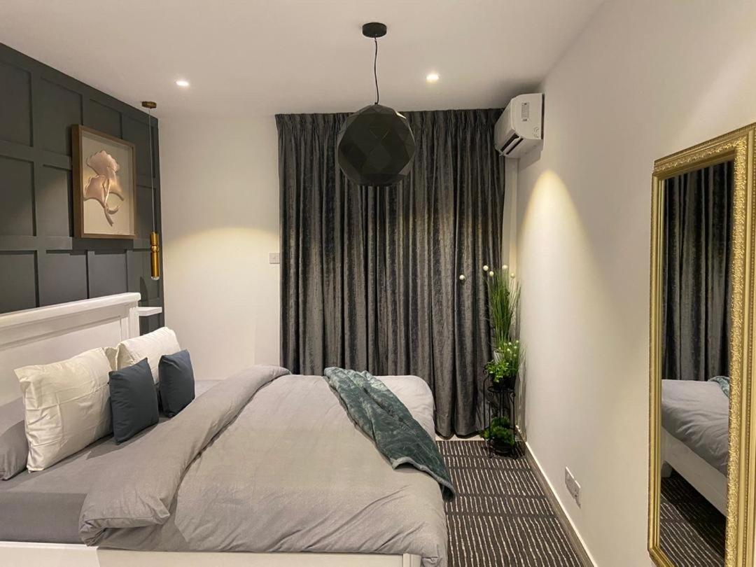 Embassy Gardens Luxury Apartments Άκρα Εξωτερικό φωτογραφία